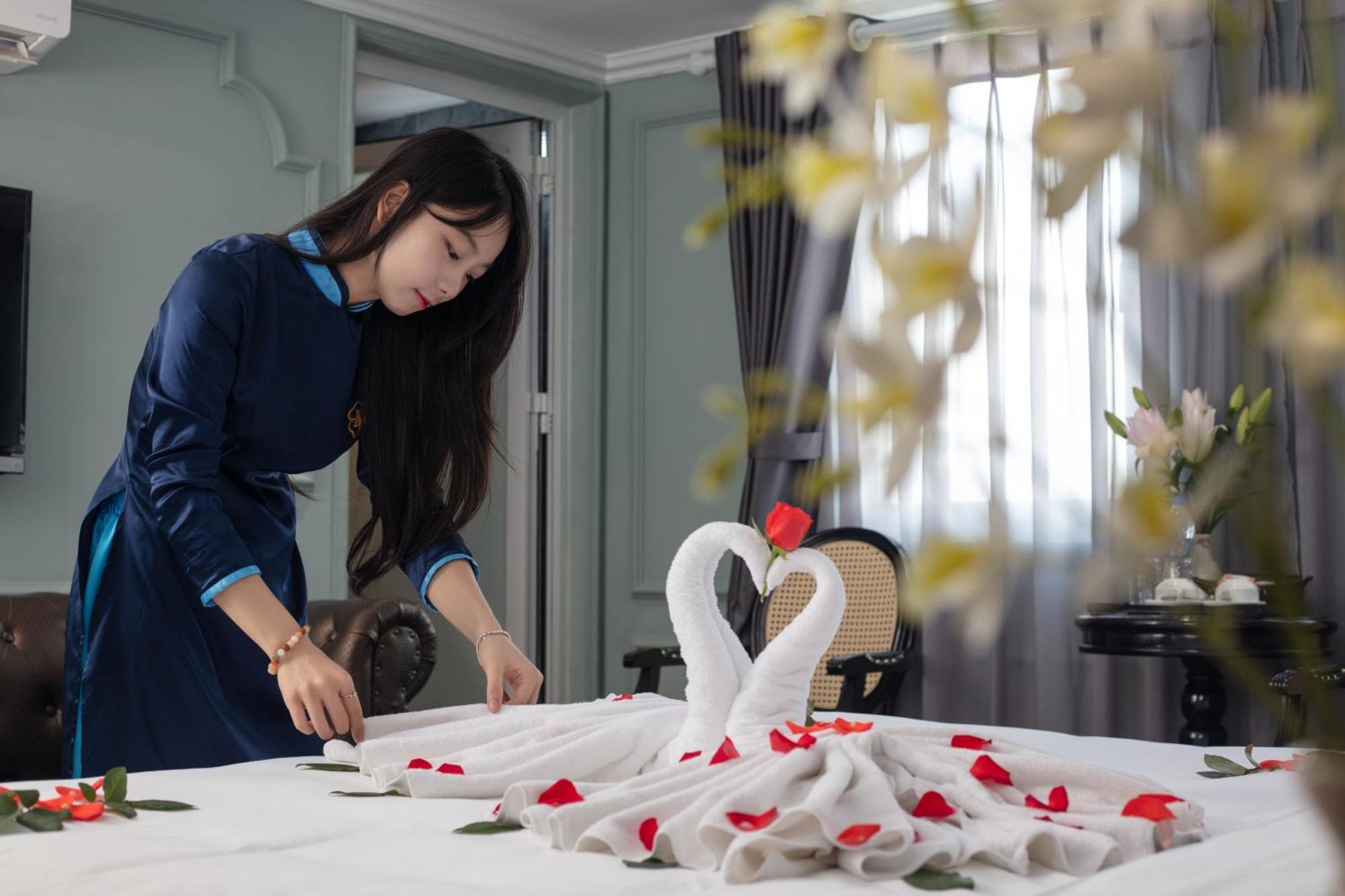 Madelise Grand Hotel Hanoi Bagian luar foto